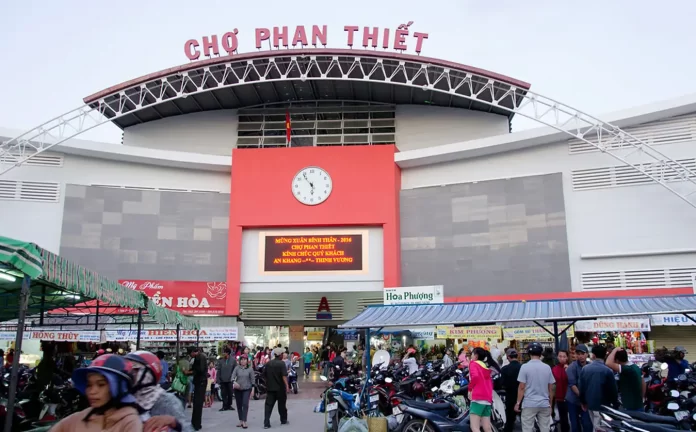 Chợ Phan Thiết - Trái tim thương mại của thành phố