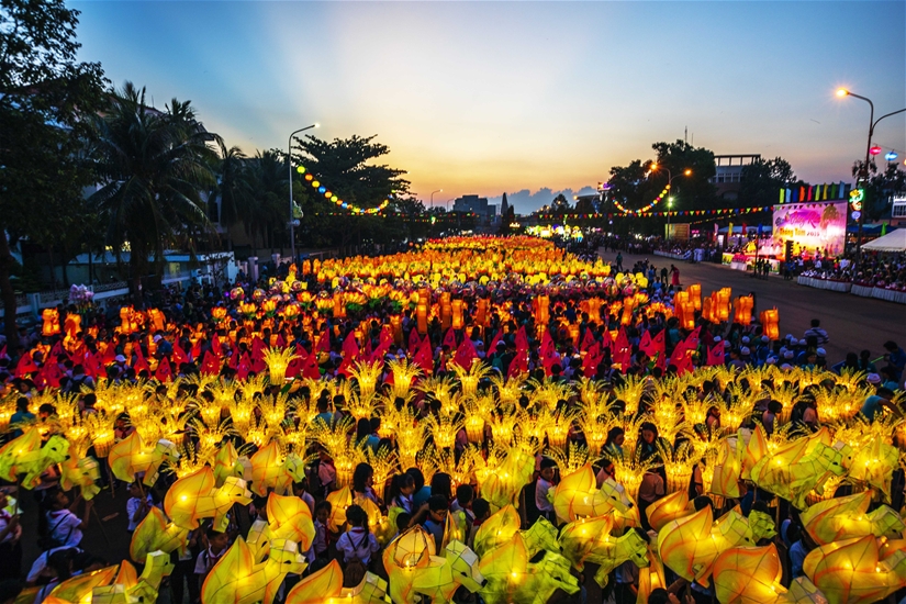 lễ hội rước đèn trung thu phan thiết 2023