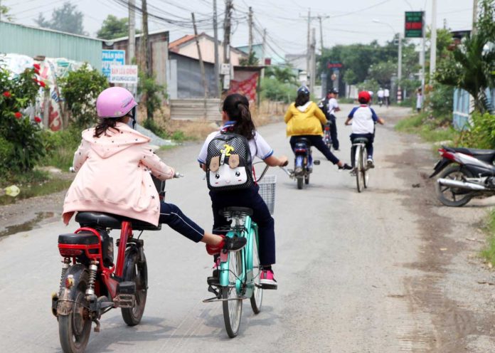 Bình Thuận: Gửi thông báo về nhà trường nếu học sinh vi phạm giao thông